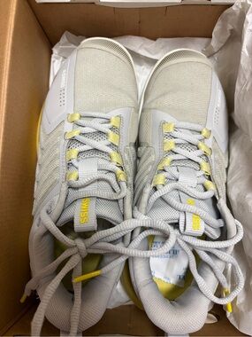 K-Swiss ULTRASHOT 3 LUNAROCK BUTERCUPT Women tennis court Sneakers